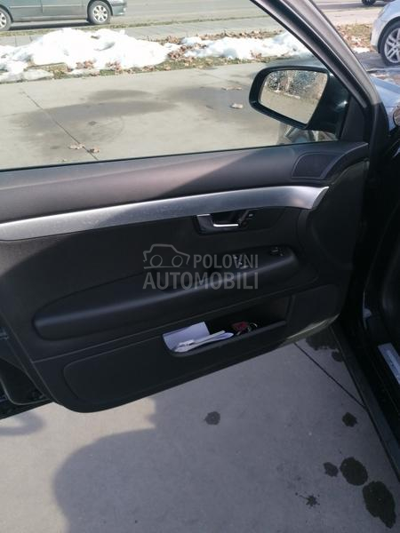 Audi A4 2.0 TDI S LINE
