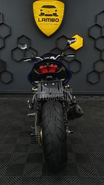Yamaha FZ8