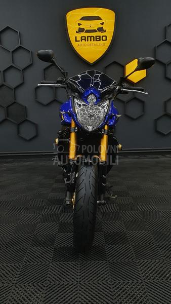 Yamaha FZ8