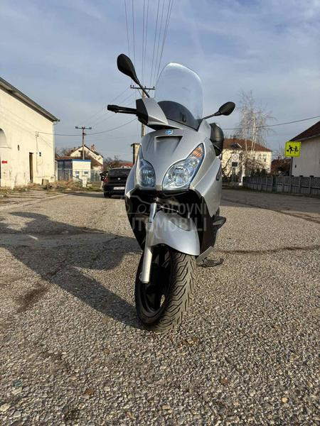 Piaggio X7