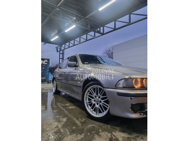 BMW 528 