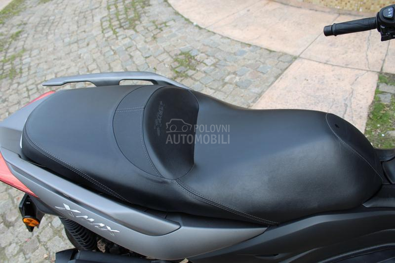 Yamaha X MAX 300