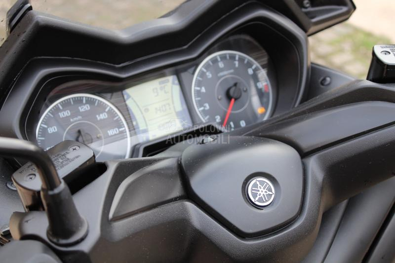 Yamaha X MAX 300