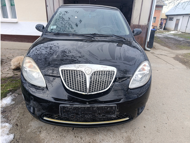 Lancia Ypsilon 