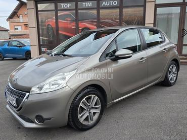 Peugeot 208 1.2 B   T O P