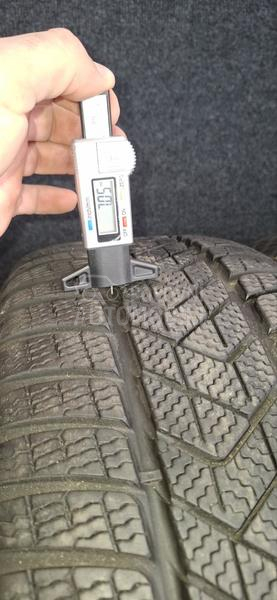 Pirelli 245/50 R19 Zimska