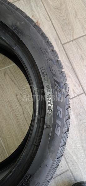 Pirelli 245/45 R19 Zimska