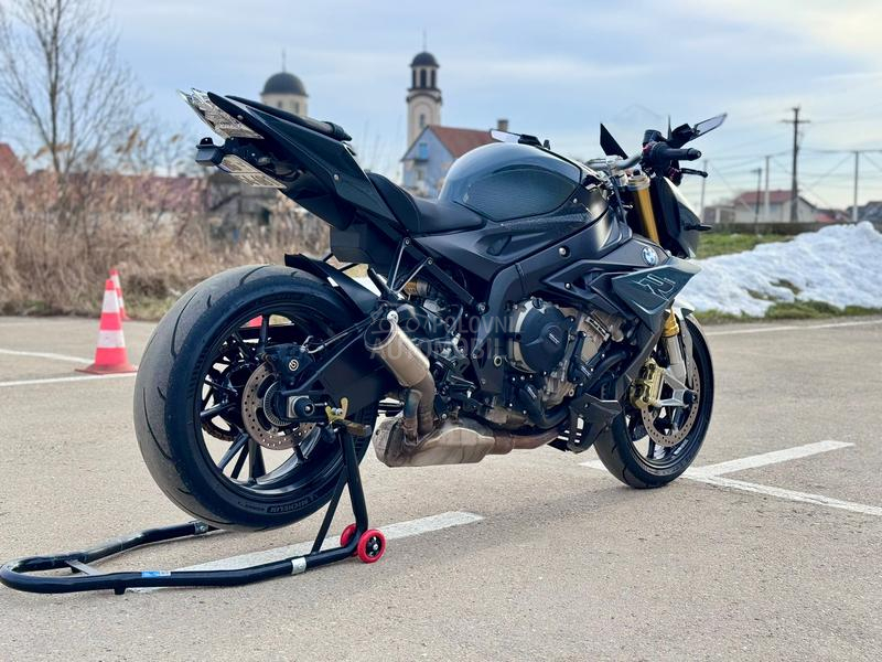 BMW S1000R
