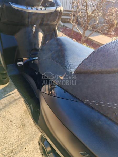 Piaggio MP3 500cm b kategorija