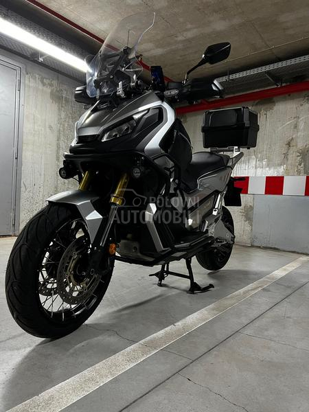 Honda x adv