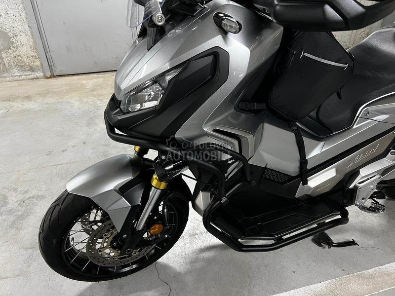 Honda x adv