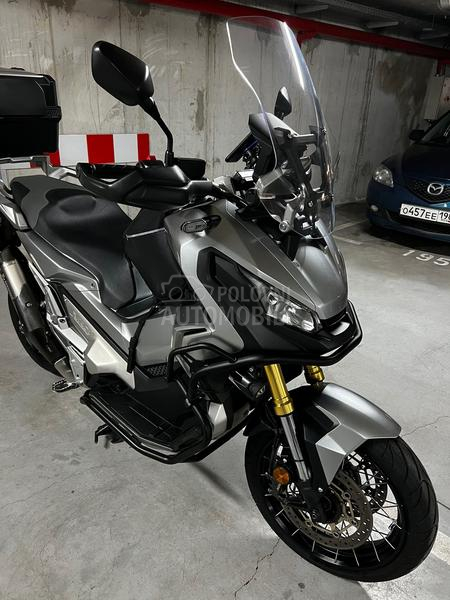 Honda x adv