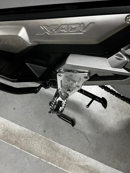 Honda x adv