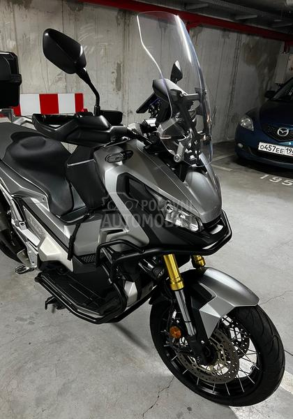 Honda x adv