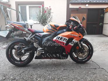 Honda cbr 1000 rr