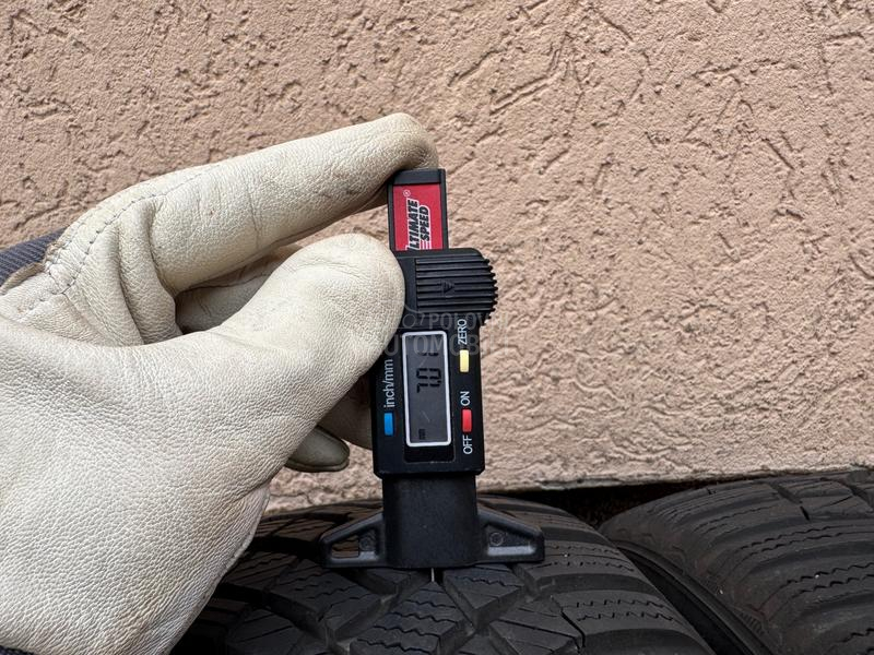 Hankook 185/60 R15 Zimska