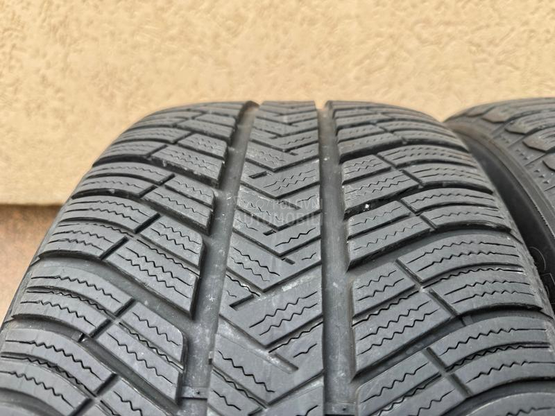 Michelin 255/45 R19 Zimska