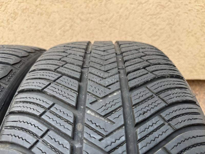 Michelin 255/45 R19 Zimska