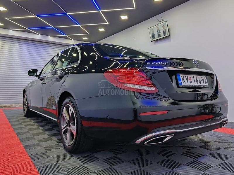 Mercedes Benz E 220 