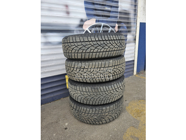 Dunlop 215/60 R17 Zimska