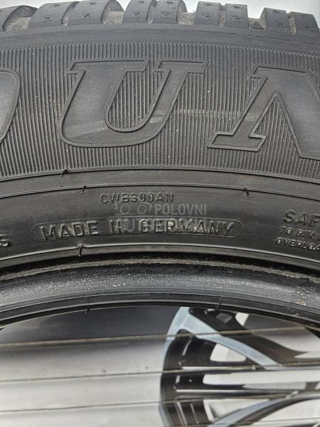 Dunlop 215/60 R17 Zimska