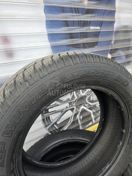 Dunlop 215/60 R17 Zimska