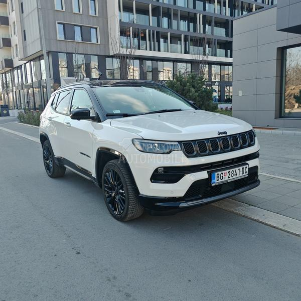 Jeep Compass Summit