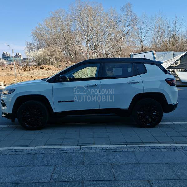 Jeep Compass Summit