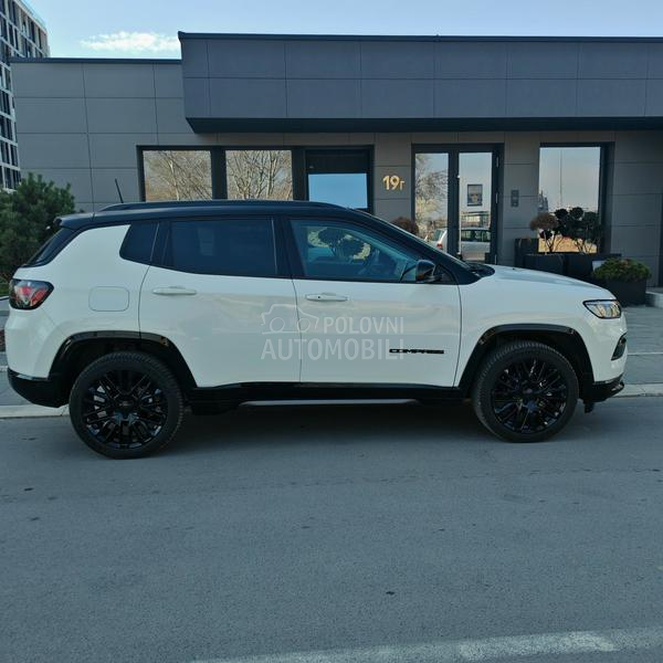 Jeep Compass Summit