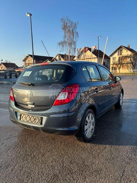 Opel Corsa D 1.4 CH