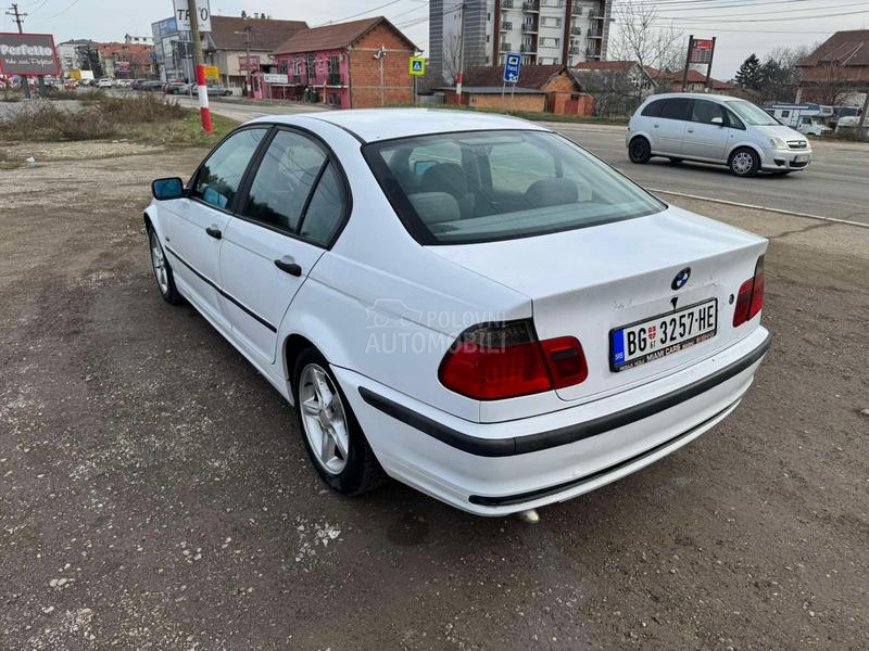 BMW 320 