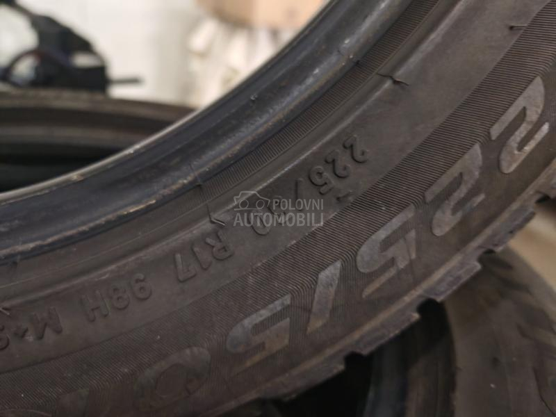 Pirelli 225/50 R17 Zimska