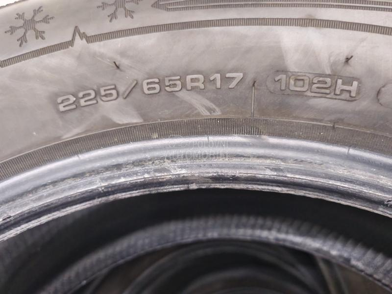 Dunlop 225/65 R17 Zimska