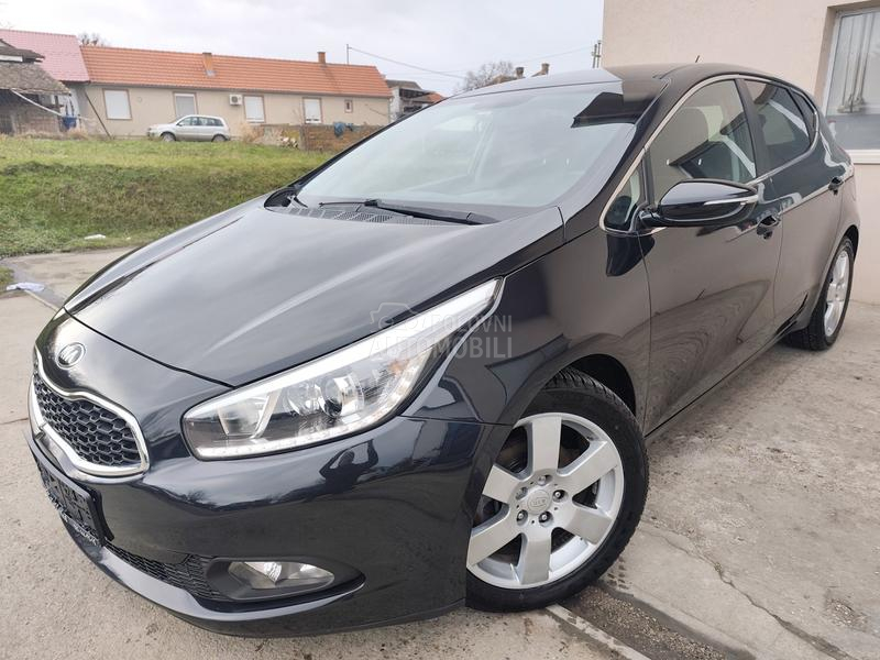 Kia cee`d /GT LINE/LED