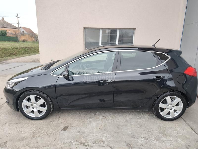 Kia cee`d /GT LINE/LED