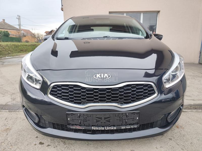 Kia cee`d /GT LINE/LED