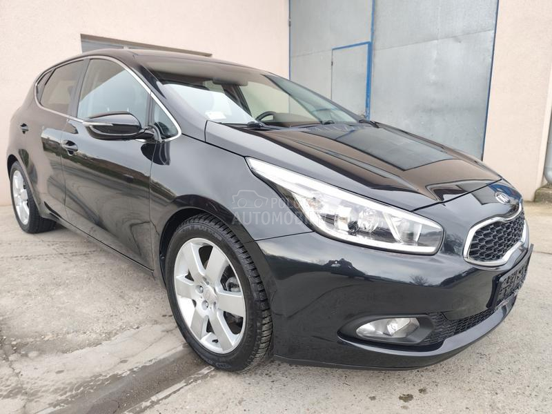 Kia cee`d /GT LINE/LED