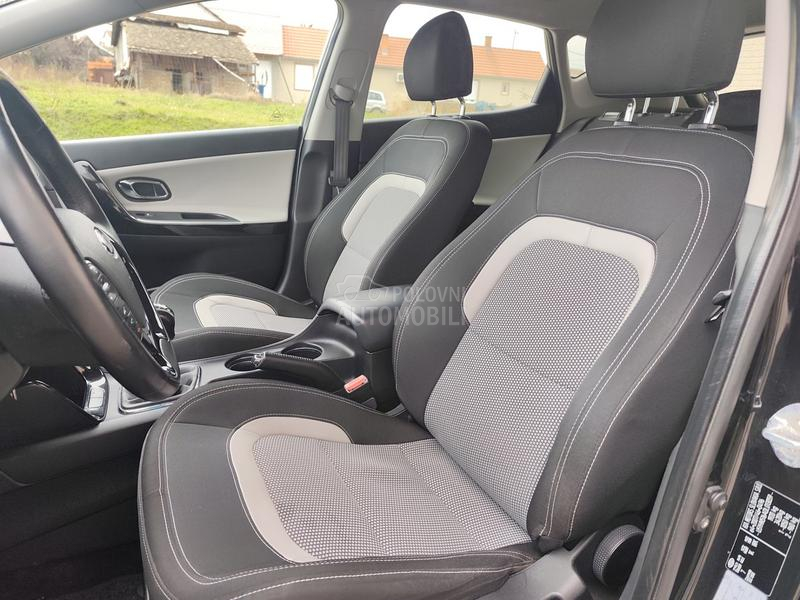 Kia cee`d /GT LINE/LED