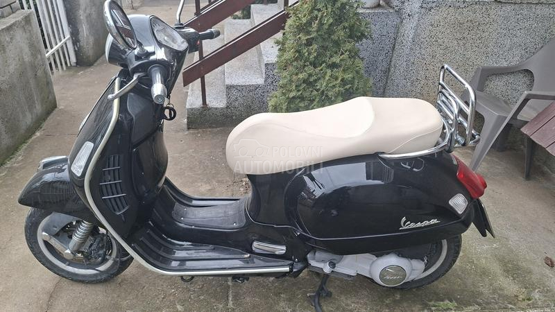 Vespa GTS 250