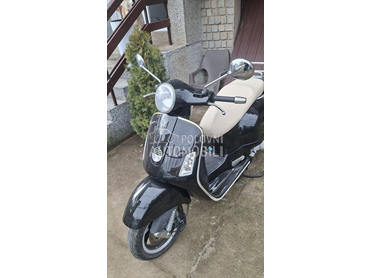 Vespa GTS 250