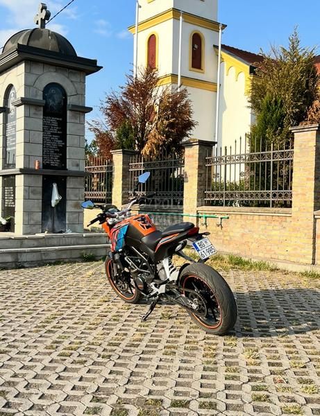 KTM Duke 200