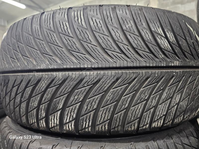 Michelin 235/40 R18 Zimska
