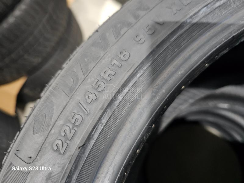 Davanti 225/45 R18 Zimska