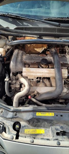 Volvo S80 -  kompletan auto u delovima