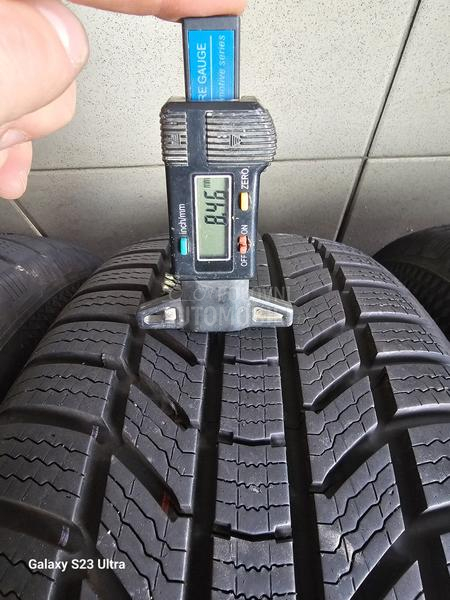 Continental 215/65 R16 Zimska