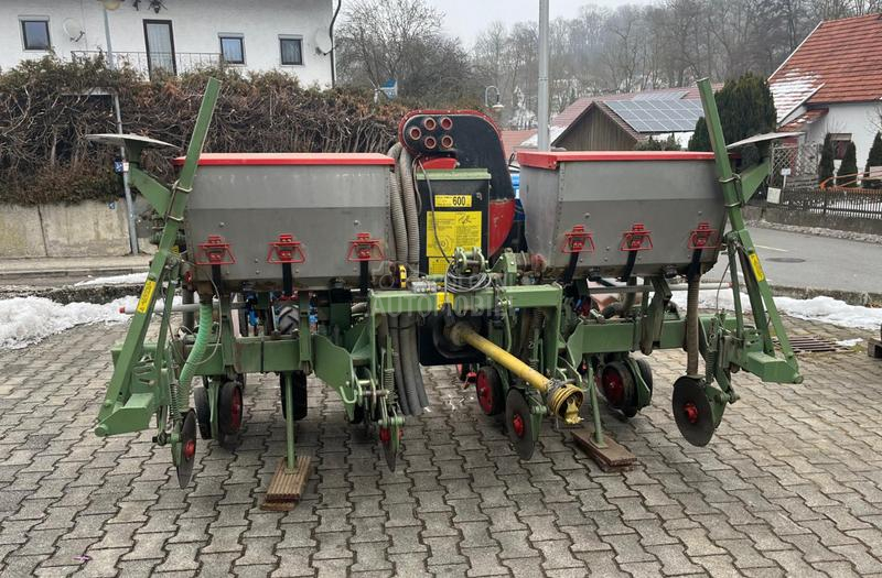 Nodet Pneumassem Planter