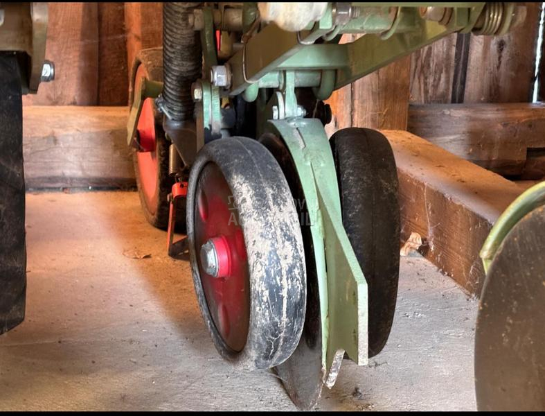 Nodet Pneumassem Planter