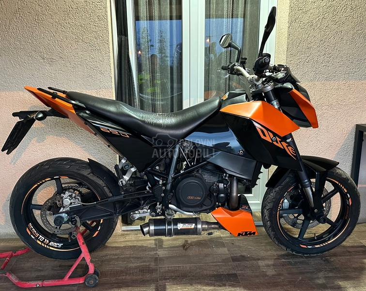 KTM duke 690