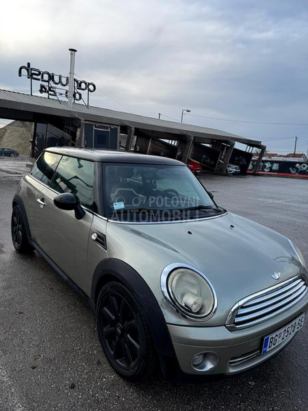 MINI Cooper 