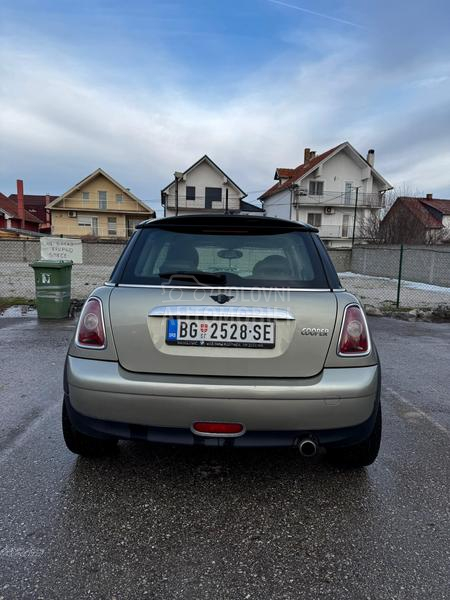 MINI Cooper 